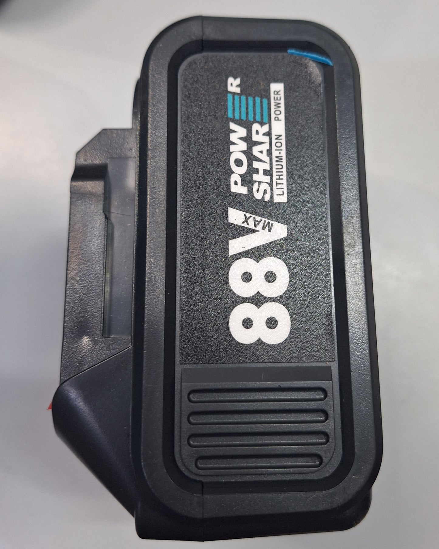 Avvitatore Impulsi con accessori